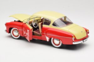 Wartburg 311 クーペ レッド & ベージュ Revell 1:18 8418 メタル - 画像 5/8