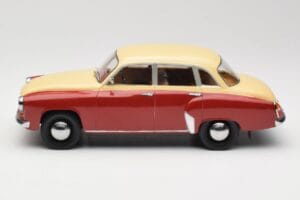 Wartburg 311 Dark Red Beige MCG 1:18 MCG18299 メタル - 画像 3/6
