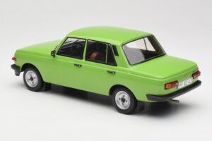 Wartburg 353 グリーン MCG 1:18 MCG18062 メタル - 画像 5/6