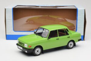 Wartburg 353 グリーン MCG 1:18 MCG18062 メタル - 画像 6/6