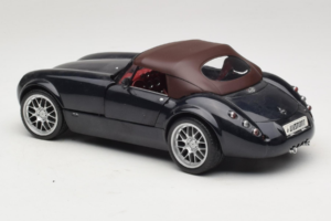 Wiesmann Roadster MF Carbon Black Revell 1:18 WIESMANN001 メタル - 画像 6/9