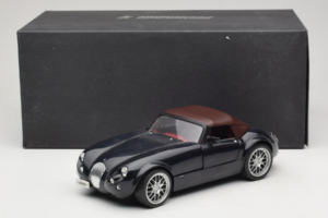 Wiesmann Roadster MF Carbon Black Revell 1:18 WIESMANN001 メタル - 画像 9/9