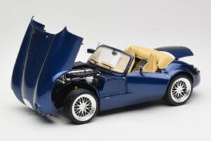 Wiesmann Roadster MF3 ブルー Revell 1:18 08861 メタル - 画像 2/8