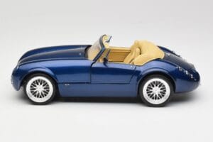 Wiesmann Roadster MF3 ブルー Revell 1:18 08861 メタル - 画像 4/8