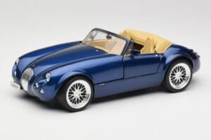 Wiesmann Roadster MF3 ブルー Revell 1:18 08861 メタル