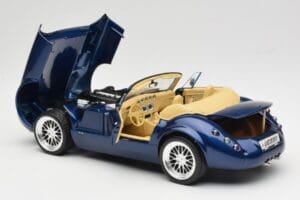 Wiesmann Roadster MF3 ブルー Revell 1:18 08861 メタル - 画像 5/8