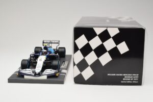 Williams Racing Mercedes FW43B #6 N. Latifi Belgian GP 2021 Minichamps 1:18 117211306 メタル - 画像 6/6
