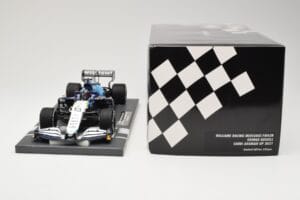 Williams Racing Mercedes FW43B #63 G. Russell Saudi Arabian GP 2021 Minichamps 1:18 117212263 メタル - 画像 6/6