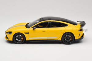 Xiaomi SU7 Ultra イエロー OEM 1:18 BHR9995CN メタル - 画像 4/8
