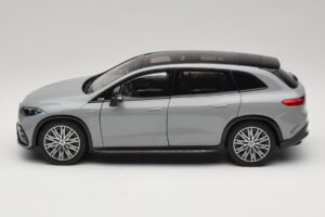 Mercedes EQS SUV X296 Manufaktur Alpine Grey NZG 1:18 B66960591 メタル - 画像 4/8