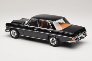 Mercedes 280 SE W108 ブラック Norev 1:18 183360 メタル - 画像 7/8