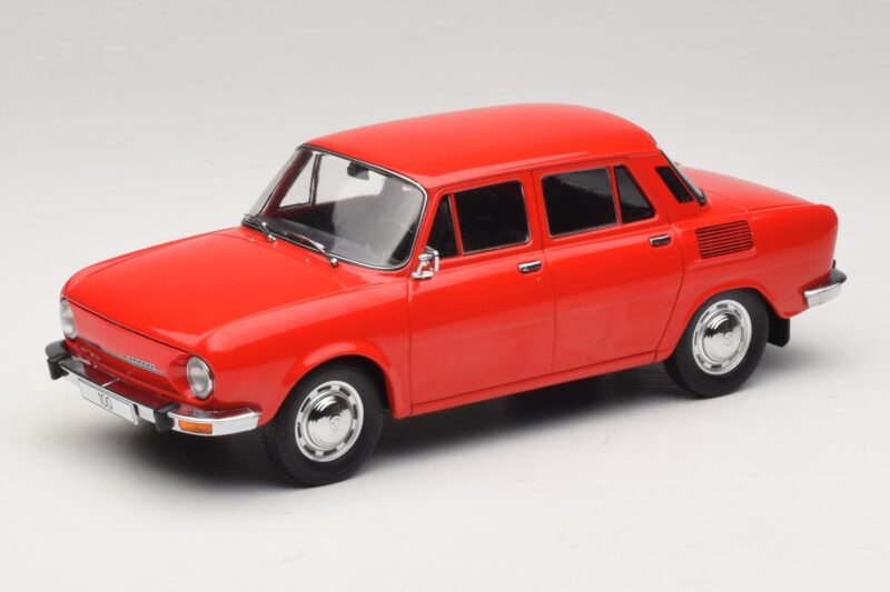 Skoda 100 レッド MCG 1:18 MCG18783 メタル