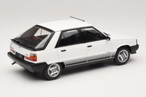 Renault 11 Turbo ホワイト MCG 1:18 MCG18589 メタル - 画像 2/6