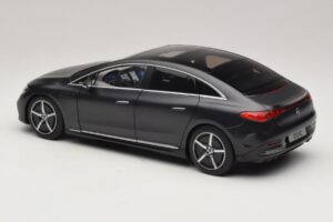Mercedes EQE V295 Graphite Grey Magno NZG 1:18 B66961108 メタル - 画像 4/8