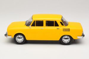 Skoda 100 L イエロー MCG 1:18 MCG18781 メタル - 画像 3/6