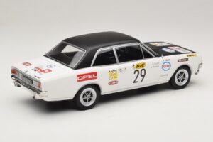 Opel Commodore A #29 J-L. Clarr / J-P. Peyroux Tour de France Automobile 1971 MCG 1:18 MCG18562R メタル - 画像 2/6