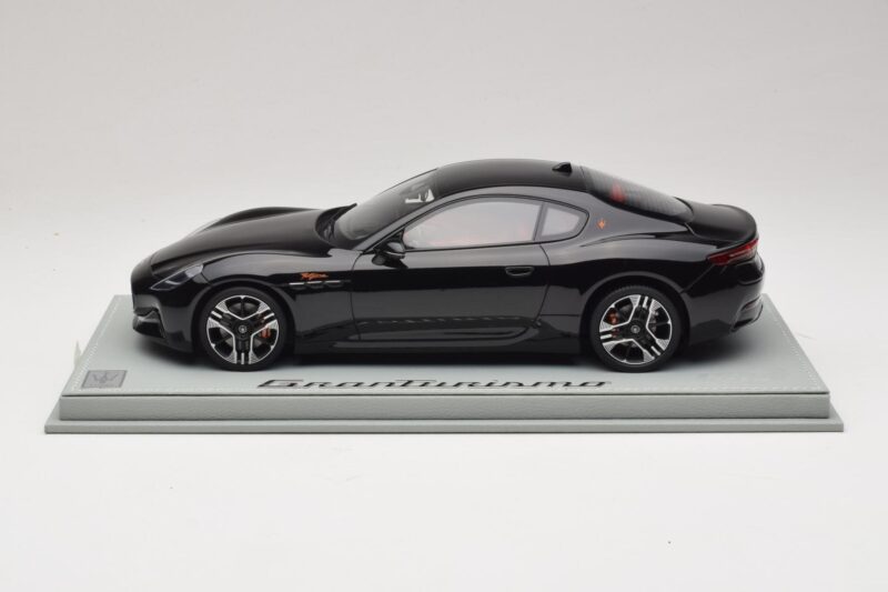 Maserati GranTurismo Trofeo Nero Assoluto BBR 1:18 P18240CMAS レジン