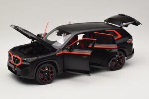 BMW XM G09 Matt Black Minichamps 1:18 110023301 メタル - 画像 2/8