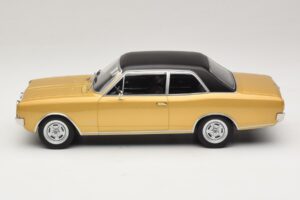 Opel Commodore A ベージュ MCG 1:18 MCG18559 メタル - 画像 3/6