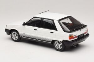 Renault 11 Turbo ホワイト MCG 1:18 MCG18589 メタル - 画像 5/6