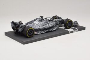 Alfa Romeo Orlen C42 R. Kubica Testing Barcelona 2022 Minichamps 1:18 117229988 レジン - 画像 2/7