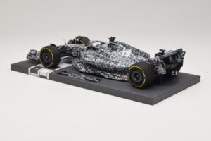 Alfa Romeo Orlen C42 R. Kubica Testing Barcelona 2022 Minichamps 1:18 117229988 レジン - 画像 5/7