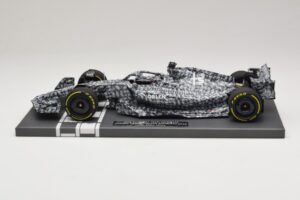 Alfa Romeo Orlen C42 V. Bottas Testing Barcelona 2022 Minichamps 1:18 117229977 レジン - 画像 3/7