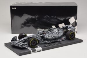 Alfa Romeo Orlen C42 V. Bottas Testing Barcelona 2022 Minichamps 1:18 117229977 レジン - 画像 7/7