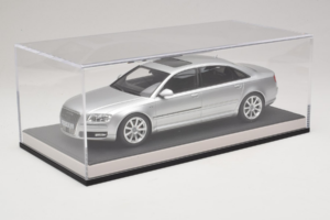 Audi A8 D3 W12 Ice Silver Metallic MotorHelix 1:18 MH030ISM レジン - 画像 6/7