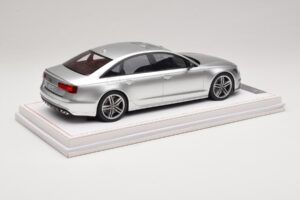 Audi S6 C7 Florett Silver Metallic IVY Merit 1:18 REMC038 レジン - 画像 3/7