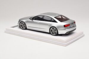 Audi S6 C7 Florett Silver Metallic IVY Merit 1:18 REMC038 レジン - 画像 5/7