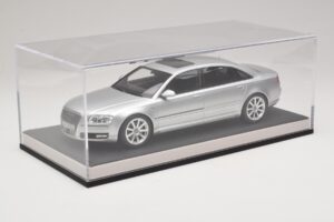 Audi A8 D3 W12 Ice Silver Metallic MotorHelix 1:18 MH030ISM レジン - 画像 6/7