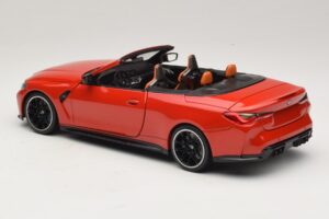 BMW M4 G83 カブリオレ Red Metallic Minichamps 1:18 110021030 メタル - 画像 7/8