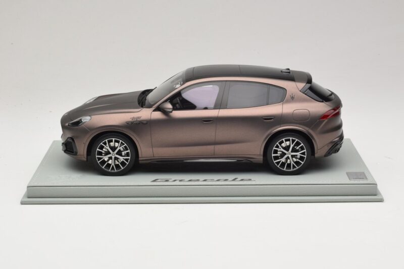 Maserati Grecale ブロンズ BBR 1:18 P18220FMAS レジン