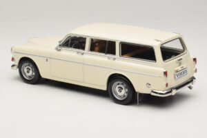 Volvo Amazon ワゴン Pearl White Norev 1:18 188750 メタル - 画像 5/6