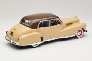 Cadillac Fleetwood Series 60 Special ベージュ MCG 1:18 MCG18656 メタル - 画像 2/6