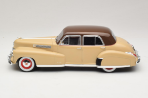 Cadillac Fleetwood Series 60 Special ベージュ MCG 1:18 MCG18656 メタル - 画像 3/6