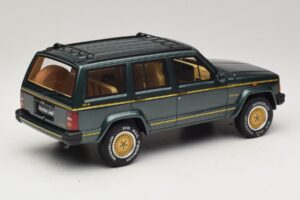 Jeep Cherokee XJ Limited Hunter Green Otto 1:18 OT1204 レジン - 画像 2/6
