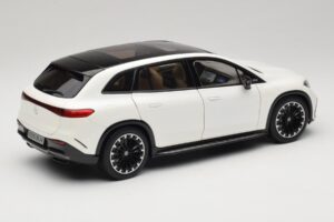 Mercedes EQS SUV X296 Manufaktur Diamond White NZG 1:18 B66960590 メタル - 画像 3/8