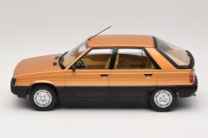 Renault 11 GTL ゴールド MCG 1:18 MCG18590 メタル - 画像 3/6
