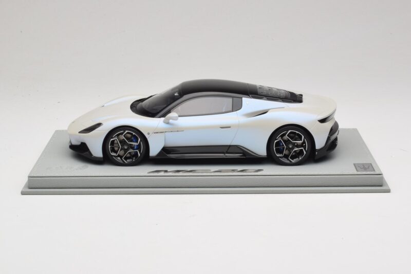Maserati MC20 Bianco Audace BBR 1:18 P18191AMAS レジン