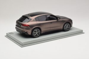 Maserati Grecale ブロンズ BBR 1:18 P18220FMAS レジン - 画像 3/7