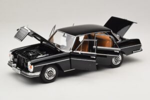 Mercedes 280 SE W108 ブラック Norev 1:18 183360 メタル - 画像 2/8