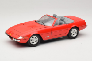 Ferrari 365 GTS/4 Spider レッド Techno Giodi 1:18 40028-P1 メタル