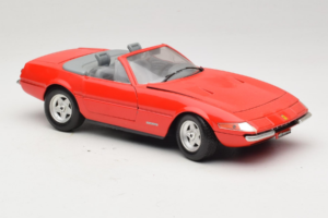 Ferrari 365 GTS/4 Spider レッド Techno Giodi 1:18 40028-P1 メタル - 画像 6/8