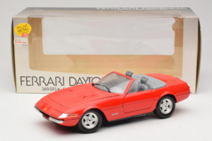 Ferrari 365 GTS/4 Spider レッド Techno Giodi 1:18 40028-P1 メタル - 画像 8/8