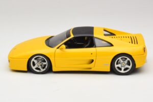 Ferrari F355 Spider イエロー ブラックルーフ UT Models 1:18 180074030-P4 メタル - 画像 4/8