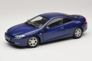 Ford Cougar ブルー Action 1:18 ACTION001 メタル