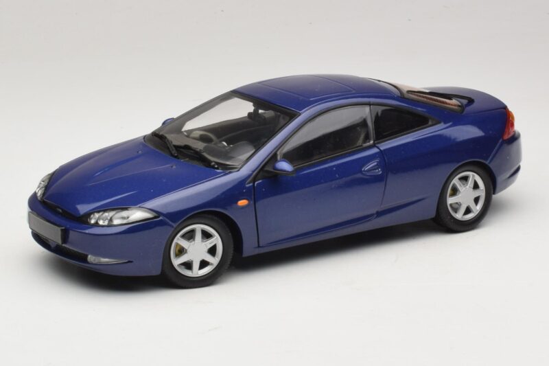 Ford Cougar ブルー Action 1:18 ACTION001 メタル