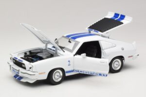Ford Mustang II Cobra II Charlie's Angels Movie Greenlight 1:18 12880 メタル - 画像 2/8